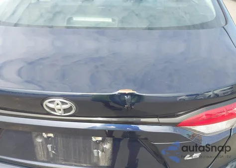 2021 Toyota Corolla Le z USA, uszkodzony, nr VIN 5YFEPMAE2MP206600